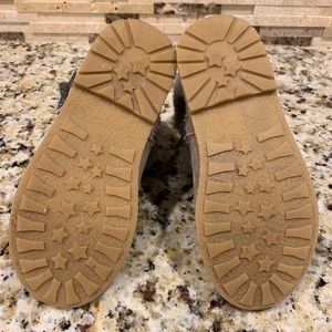 Cat & Jack Boots child Size 12